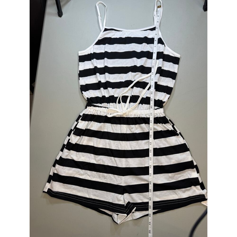 NWT Cupshe Black White Stripe Romper Cover Up Sleeveless Size Small - Picture 5 of 7